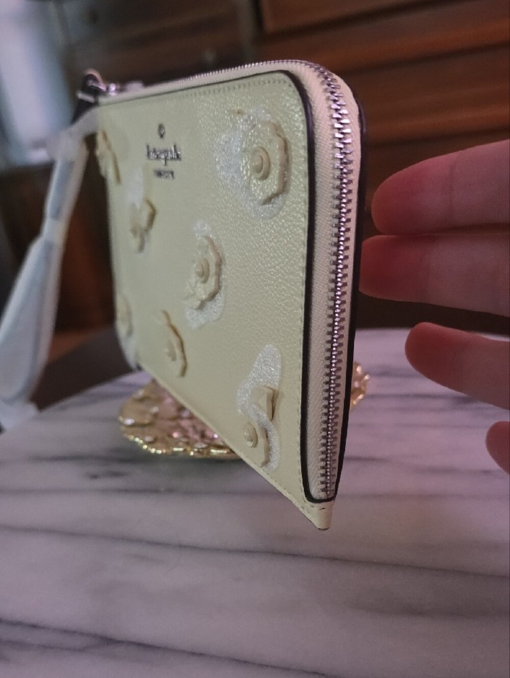 Kate Spade NWT Butter Yellow Floral Appliqué Zip Wristlet 💛 - Picture 7 of 15